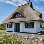 Reetdachhaus In Mit Sauna Nahe Bodden Holiday home